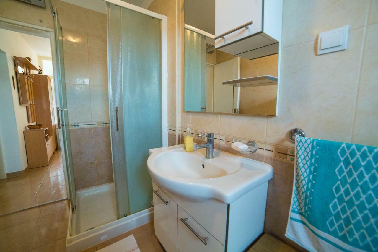 Apartments Marija Porec Ngoại thất bức ảnh